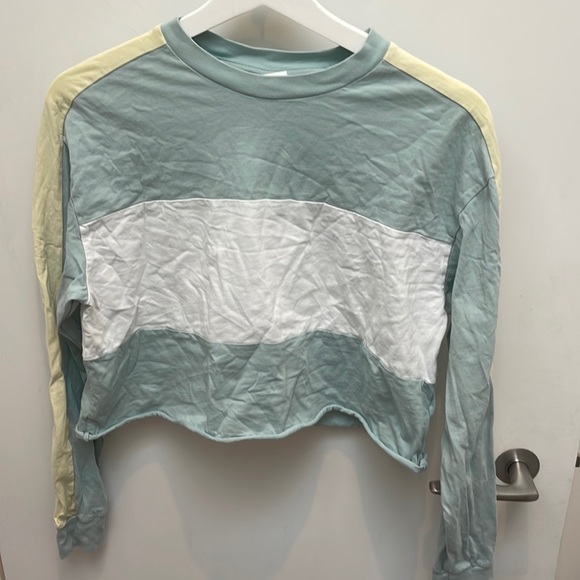 tna aritzia colour block long sleeve - Picture 1 of 3